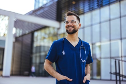 ¿Cómo optimizar el presupuesto comprando en una fábrica de ropa de trabajo?